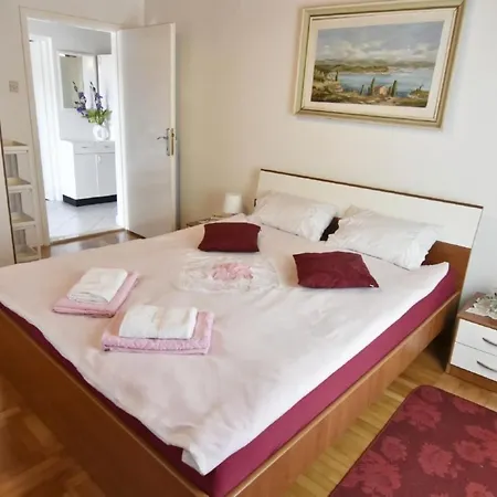 Apartment Neza B4 By Interhome Basanija