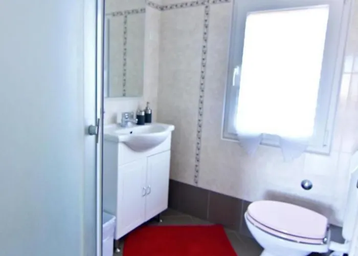Neza B4 By Interhome *